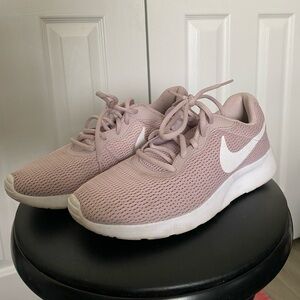 CUTE Nike dusty rose pink running shoes